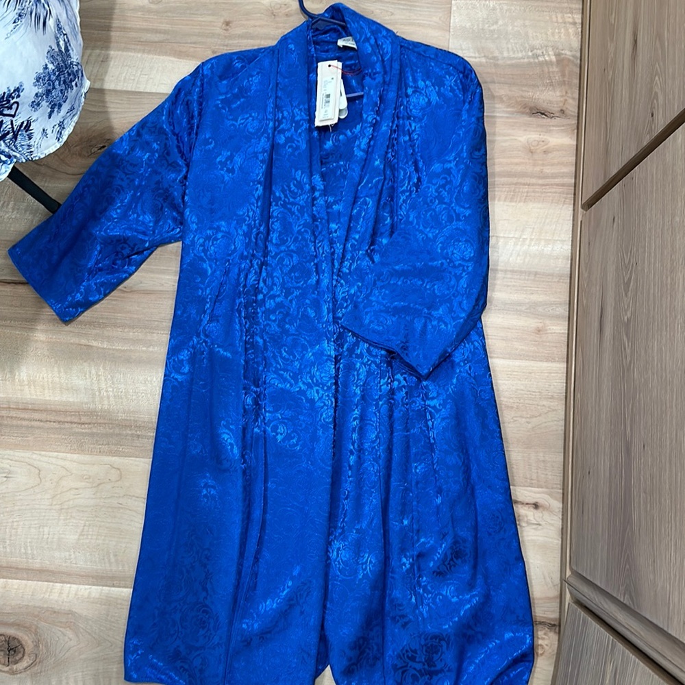 Alice and Olivia silky blue jacket NEW with tag M/L